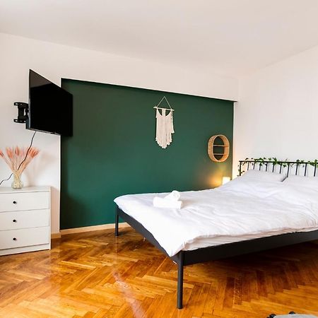 Chmielna - 250M Od Zlotych Tarasow, 350M Od Dworca Centralnego - Wifi - Smart Tv 55 Cali - Better Rental Warsaw Ngoại thất bức ảnh