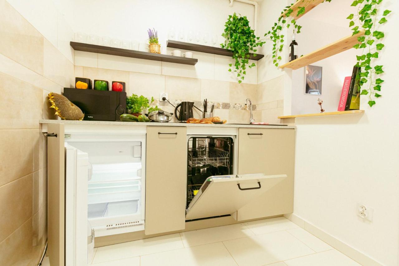 Chmielna - 250M Od Zlotych Tarasow, 350M Od Dworca Centralnego - Wifi - Smart Tv 55 Cali - Better Rental Warsaw Ngoại thất bức ảnh