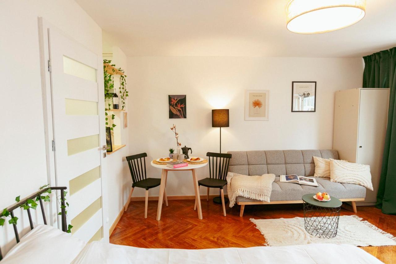 Chmielna - 250M Od Zlotych Tarasow, 350M Od Dworca Centralnego - Wifi - Smart Tv 55 Cali - Better Rental Warsaw Ngoại thất bức ảnh
